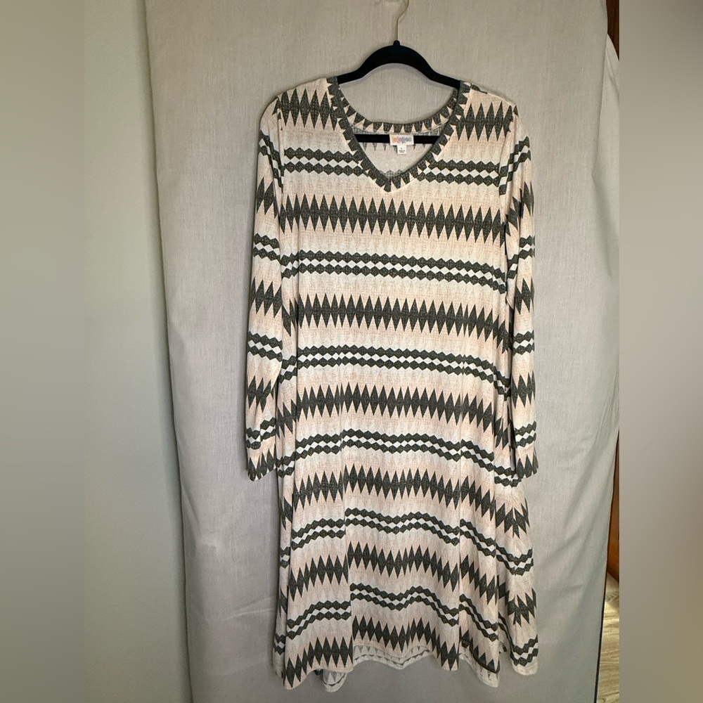 LuLaRoe Emily Dress in Charcoal Grey, Pink and Cream.